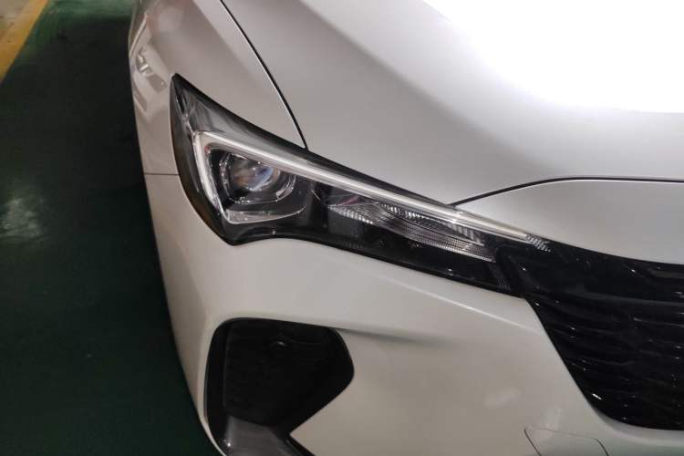 Used Buick Verano 2023 Pro GS Hunter Wind Edition Right Front Headlight