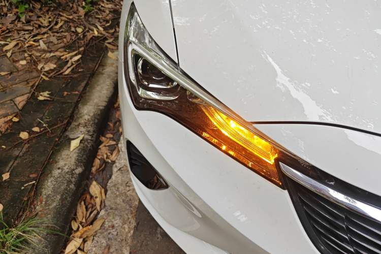 Used Buick Verano 2023 Pro Enjoyment Edition Right Front Headlight