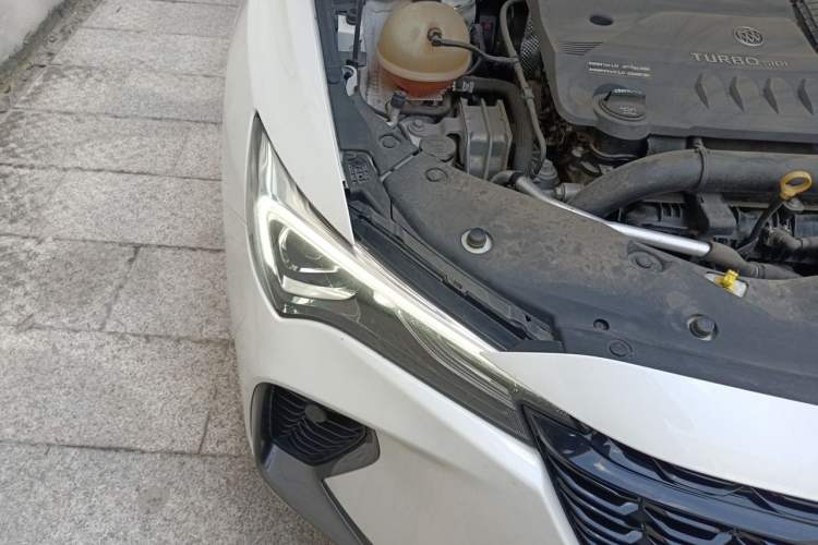 Used Buick Verano 2023 Pro GS Hunter Wind Edition Right Front Headlight