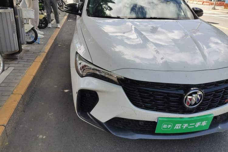 Used Buick Verano 2023 Pro GS Hunter Wind Edition Right Front Headlight