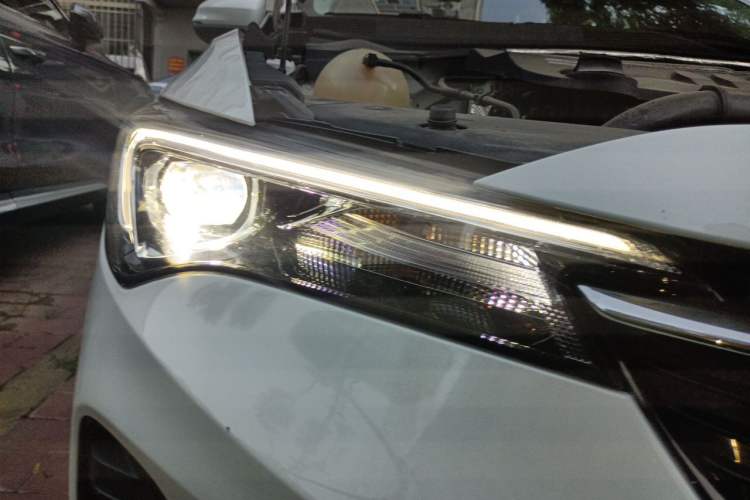 Used Buick Verano 2023 Pro Enjoyment Edition Right Front Headlight