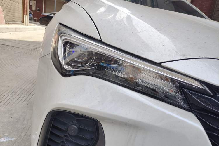 Used Buick Verano 2023 Pro GS Hunter Wind Edition Right Front Headlight