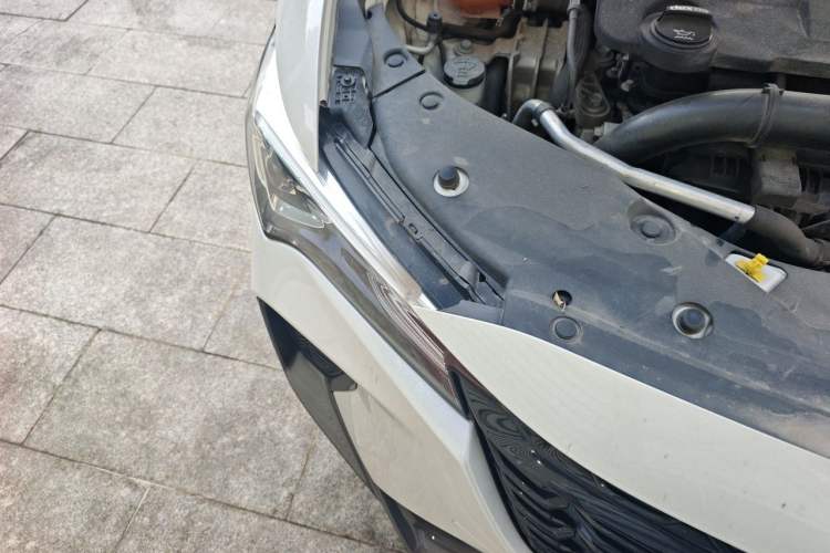 Used Buick Verano 2023 Pro GS Hunter Wind Edition Right Front Headlight