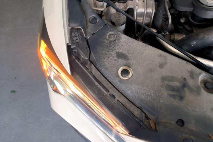 Used Buick Verano 2023 Pro GS Swift Edition Right Front Headlight