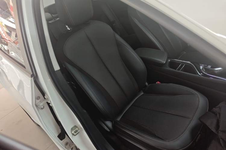 Used Buick Verano 2023 Pro Enjoyment Edition Right Front Seat