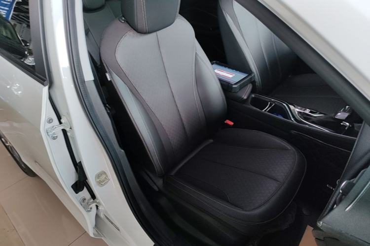 Used Buick Verano 2023 Pro Enjoyment Edition Right Front Seat