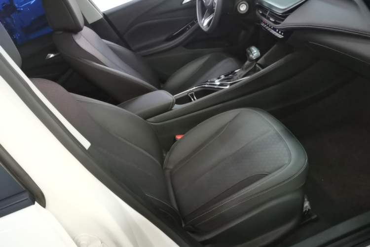 Used Buick Verano 2023 Pro Enjoyment Edition Right Front Seat
