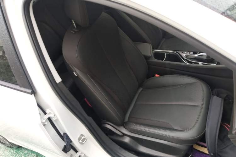 Used Buick Verano 2023 Pro Enjoyment Edition Right Front Seat
