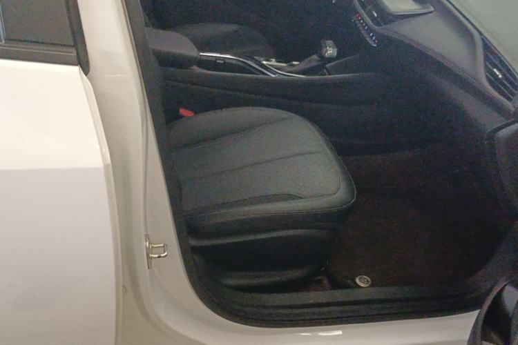 Used Buick Verano 2023 Pro Enjoyment Edition Right Front Seat