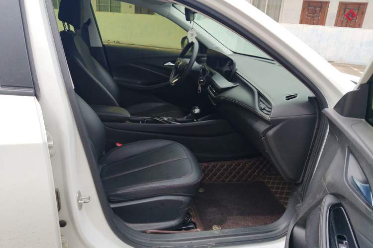 Used Buick Verano 2023 Pro Enjoyment Edition Right Front Seat