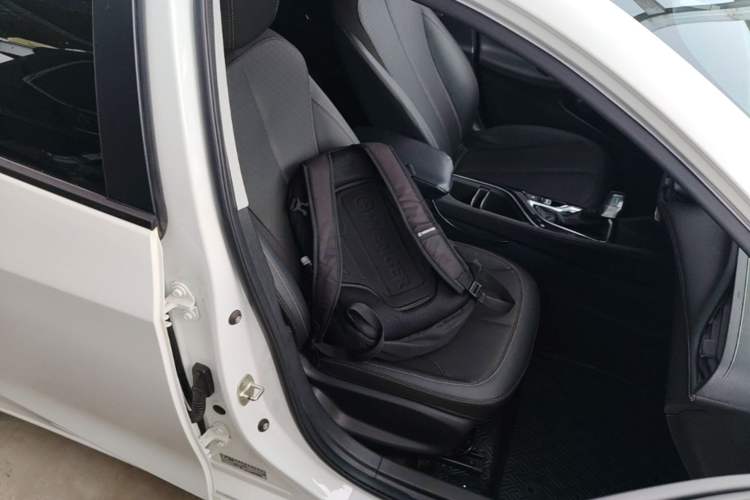 Used Buick Verano 2023 Pro Enjoyment Edition Right Front Seat