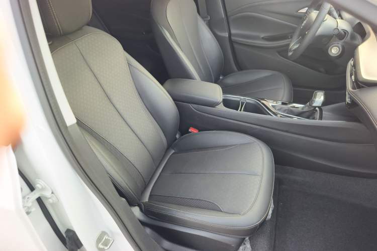 Used Buick Verano 2023 Pro Enjoyment Edition Right Front Seat