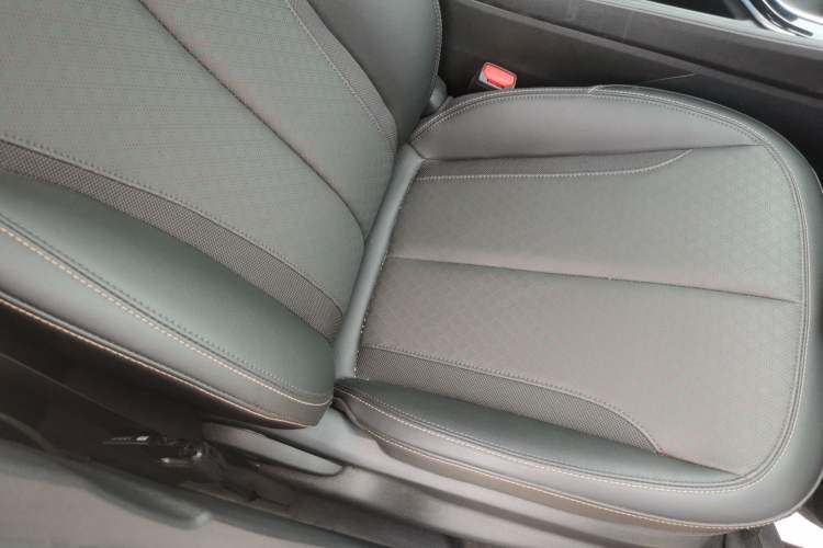 Used Buick Verano 2023 Pro Enjoyment Edition Right Front Seat