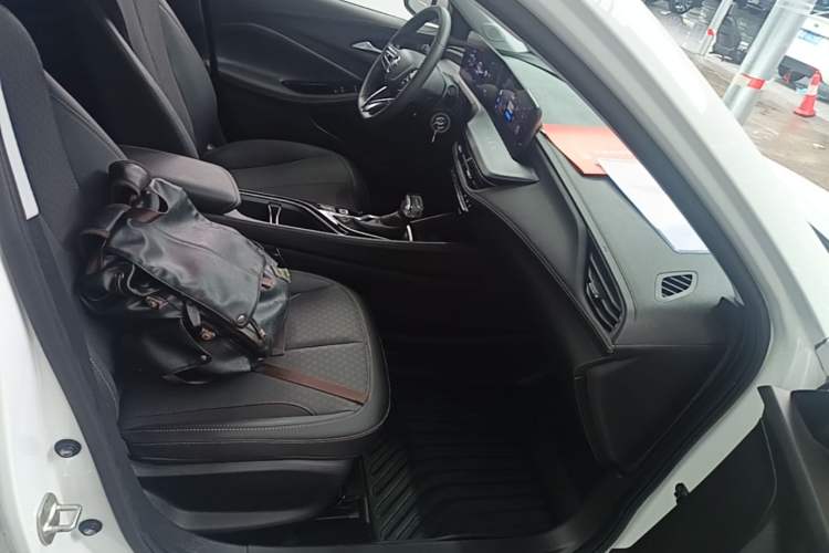 Used Buick Verano 2023 Pro Enjoyment Edition Right Front Seat