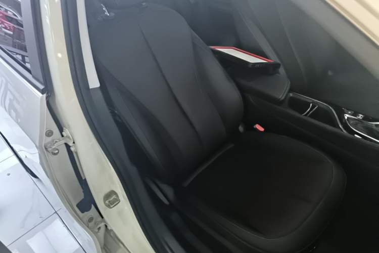 Used Buick Verano 2023 Pro Enjoyment Edition Right Front Seat