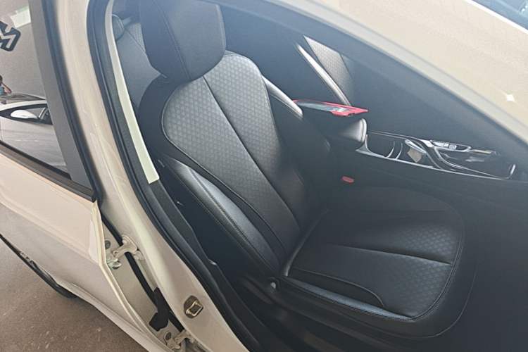 Used Buick Verano 2023 Pro Enjoyment Edition Right Front Seat