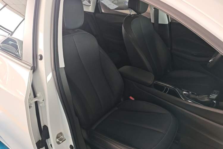 Used Buick Verano 2023 Pro Enjoyment Edition Right Front Seat