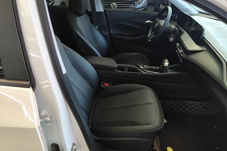 Used Buick Verano 2023 Pro Enjoyment Edition Right Front Seat