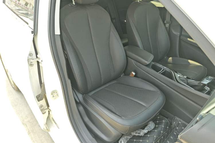 Used Buick Verano 2023 Pro Enjoyment Edition Right Front Seat