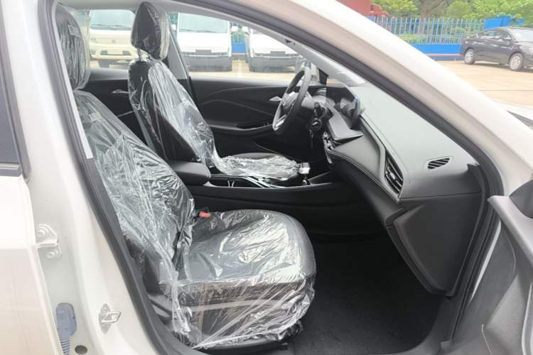 Used Buick Verano 2023 Pro Enjoyment Edition Right Front Seat