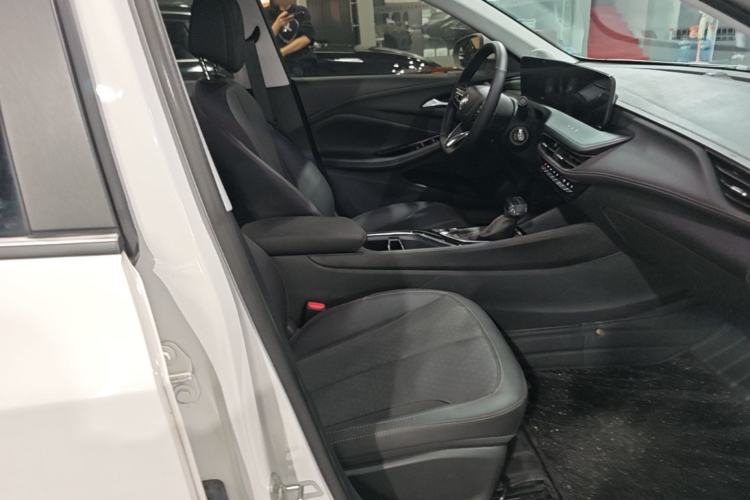 Used Buick Verano 2023 Pro Enjoyment Edition Right Front Seat
