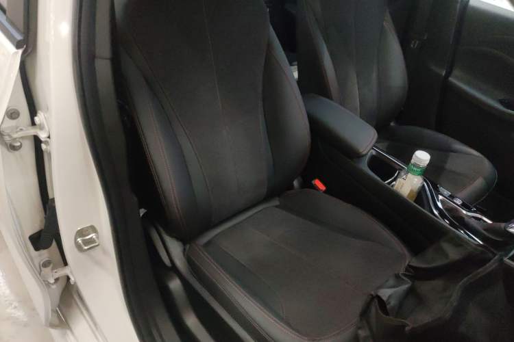 Used Buick Verano 2023 Pro GS Swift Edition Right Front Seat