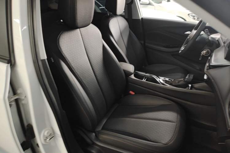 Used Buick Verano 2023 Pro Enjoyment Edition Right Front Seat