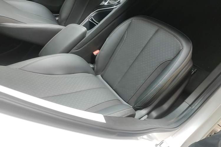Used Buick Verano 2023 Pro Enjoyment Edition Right Front Seat