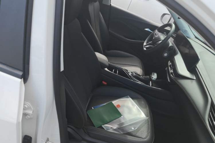 Used Buick Verano 2023 Pro Enjoyment Edition Right Front Seat