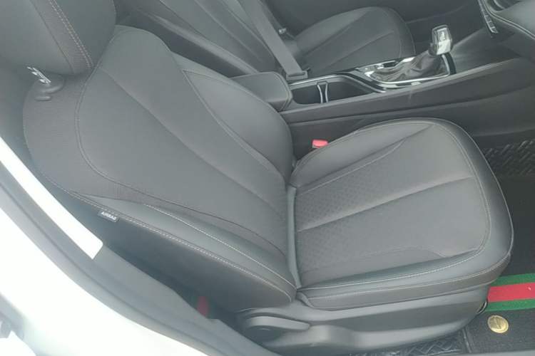 Used Buick Verano 2023 Pro Enjoyment Edition Right Front Seat