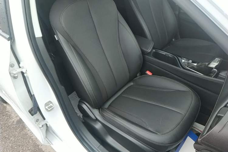 Used Buick Verano 2023 Pro Enjoyment Edition Right Front Seat