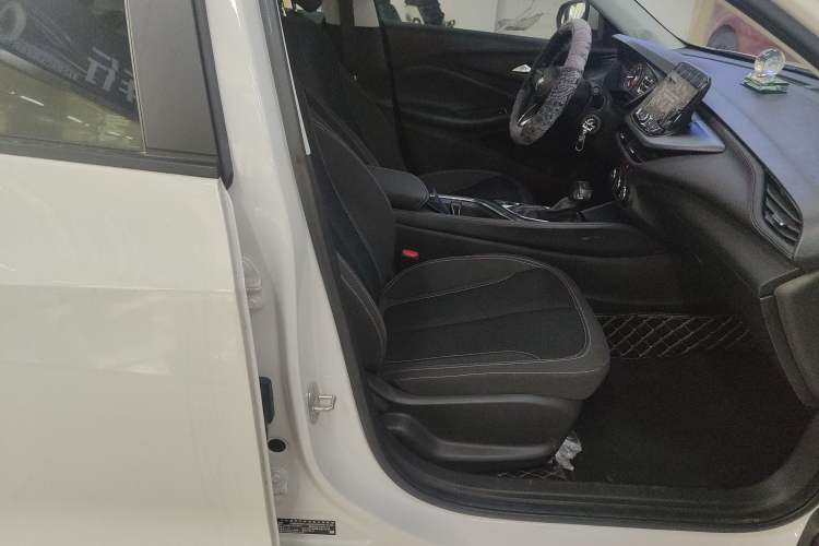 Used Buick Verano 2023 Pro Le Yi Edition Right Front Seat