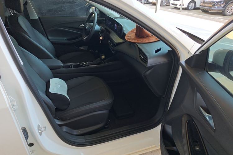Used Buick Verano 2023 Pro Enjoyment Edition Right Front Seat