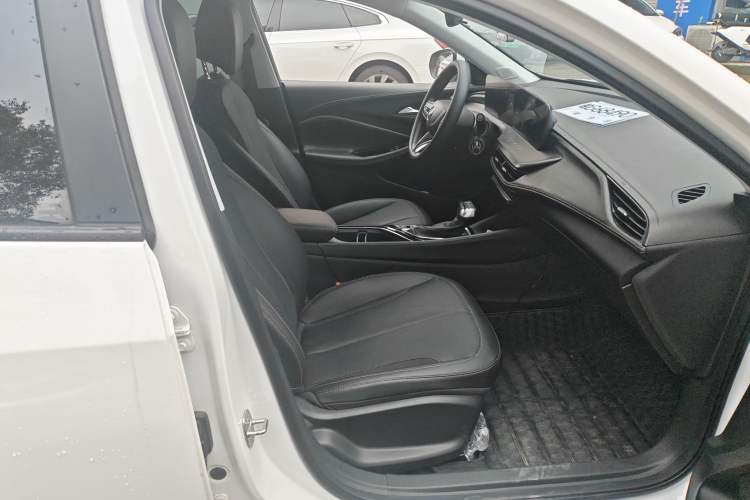 Used Buick Verano 2023 Pro Enjoyment Edition Right Front Seat