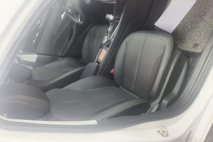 Used Buick Verano 2023 Pro Enjoyment Edition Right Front Seat