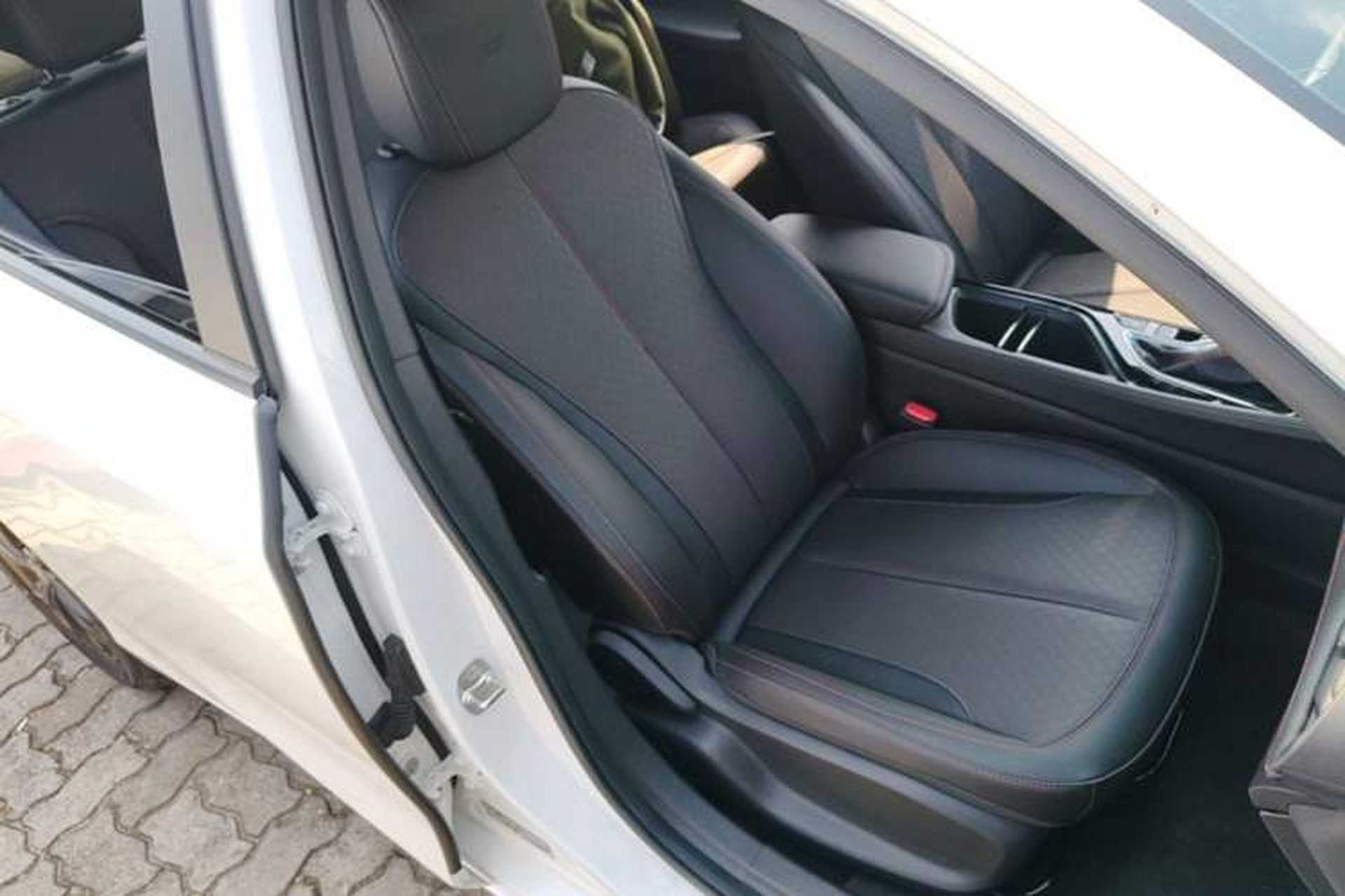 Used Buick Verano 2023 Pro GS Hunter Wind Edition Right Front Seat