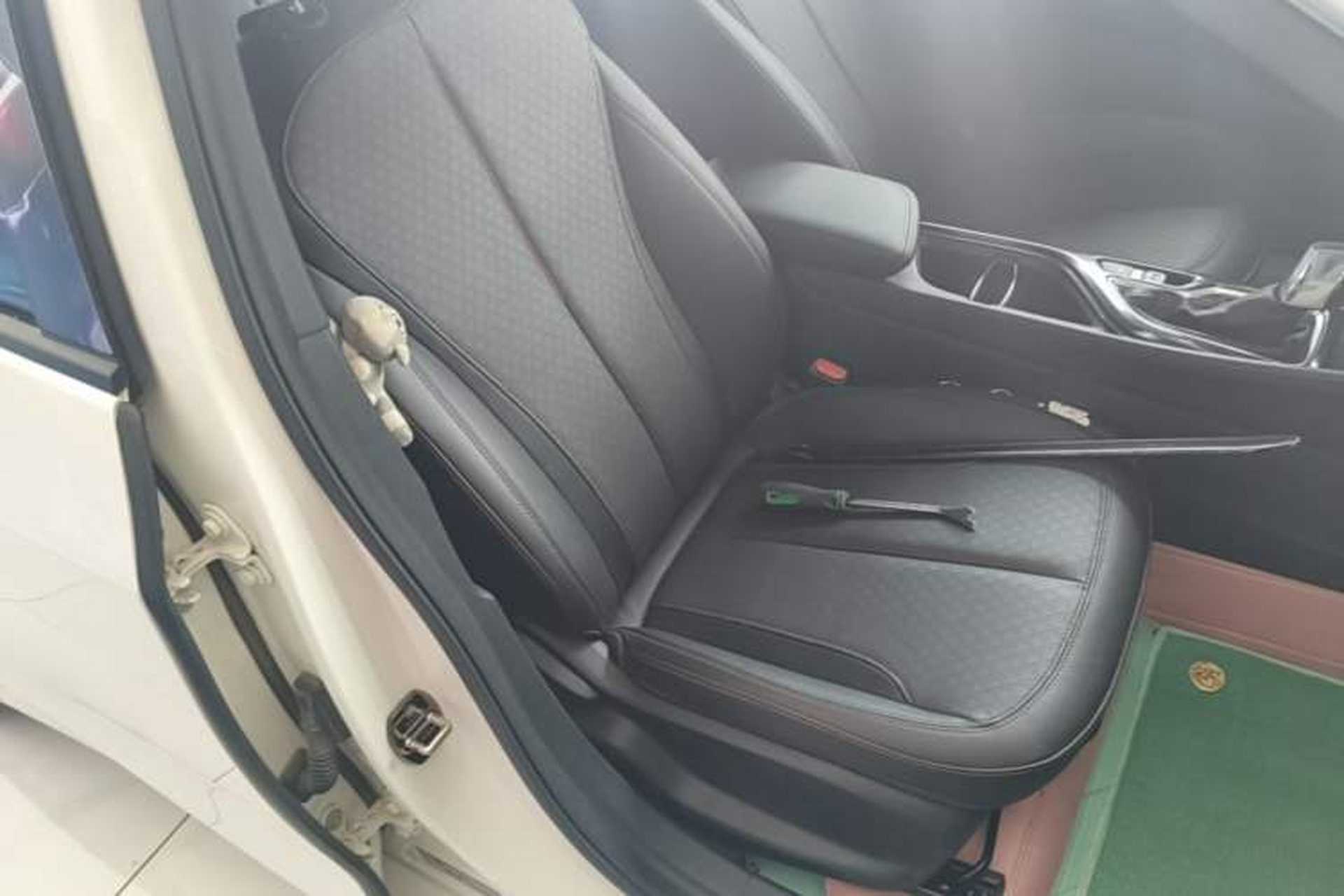 Used Buick Verano 2023 Pro GS Hunter Wind Edition Right Front Seat