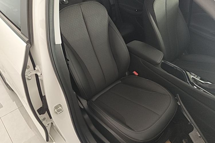 Used Buick Verano 2023 Pro Enjoyment Edition Right Front Seat