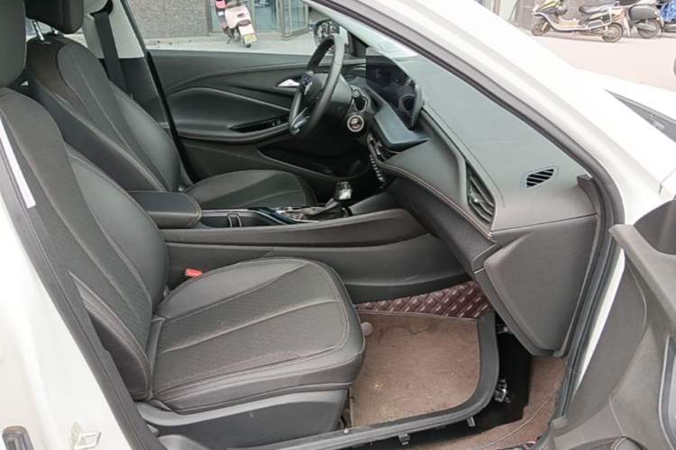 Used Buick Verano 2023 Pro Enjoyment Edition Right Front Seat