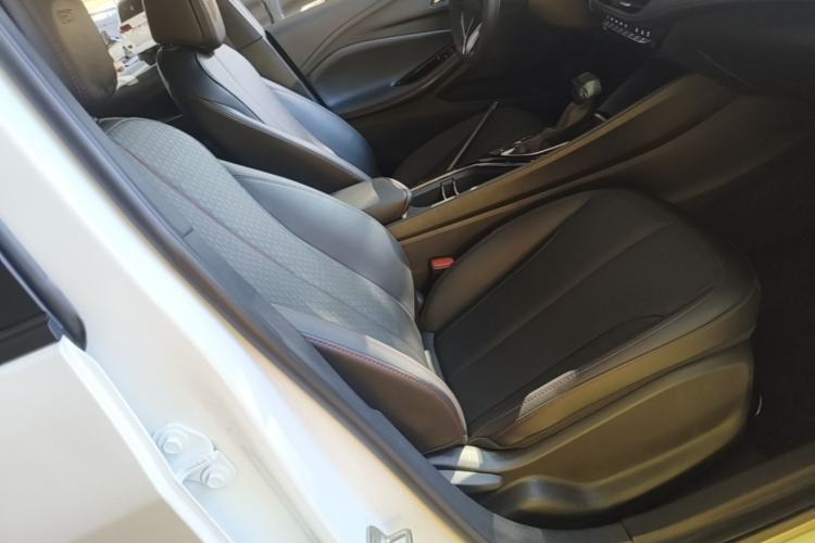 Used Buick Verano 2023 Pro GS Hunter Wind Edition Right Front Seat
