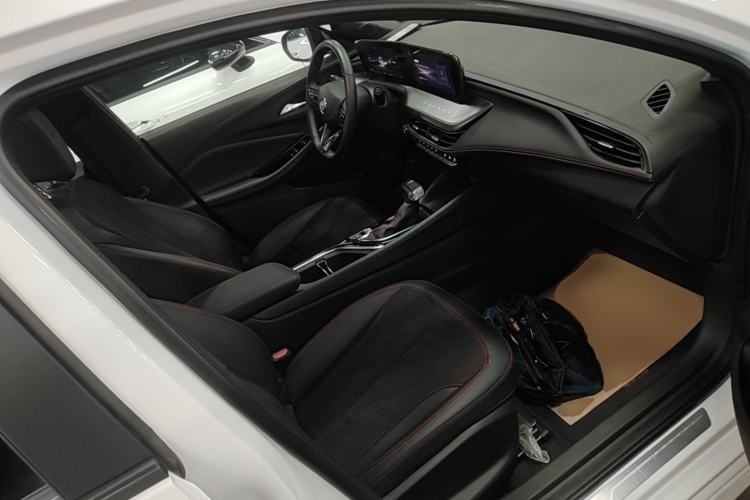 Used Buick Verano 2023 Pro GS Swift Edition Right Front Seat