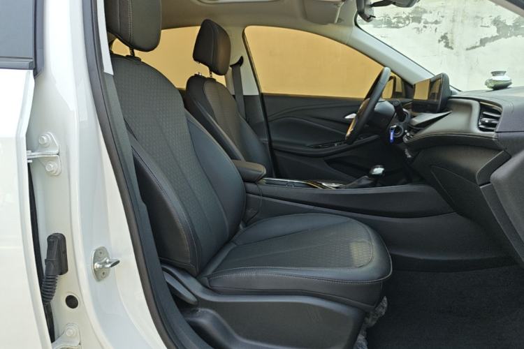 Used Buick Verano 2023 Pro Enjoyment Edition Right Front Seat
