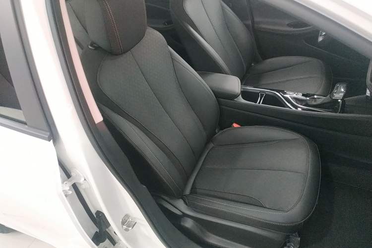 Used Buick Verano 2023 Pro Enjoyment Edition Right Front Seat