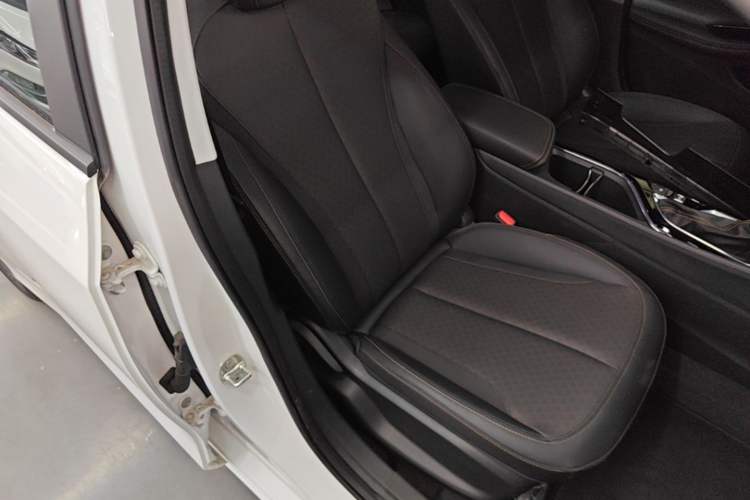 Used Buick Verano 2023 Pro Enjoyment Edition Right Front Seat