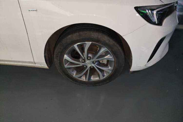 Used Buick Verano 2023 Pro Le Yi Edition Right Front Wheel Hub