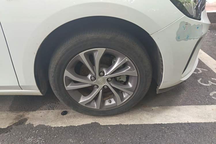 Used Buick Verano 2023 Pro Le Yi Edition Right Front Wheel Hub