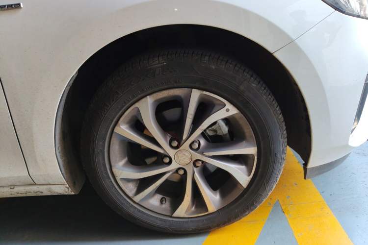 Used Buick Verano 2023 Pro Le Yi Edition Right Front Wheel Hub