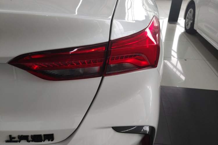 Used Buick Verano 2023 Pro GS Hunter Wind Edition Right Rear Taillight