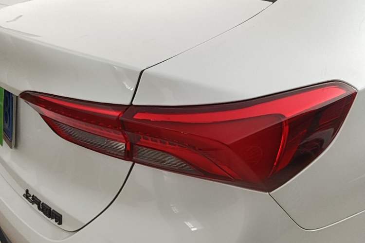 Used Buick Verano 2023 Pro GS Hunter Wind Edition Right Rear Taillight