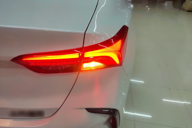 Used Buick Verano 2023 Pro GS Hunter Wind Edition Right Rear Taillight